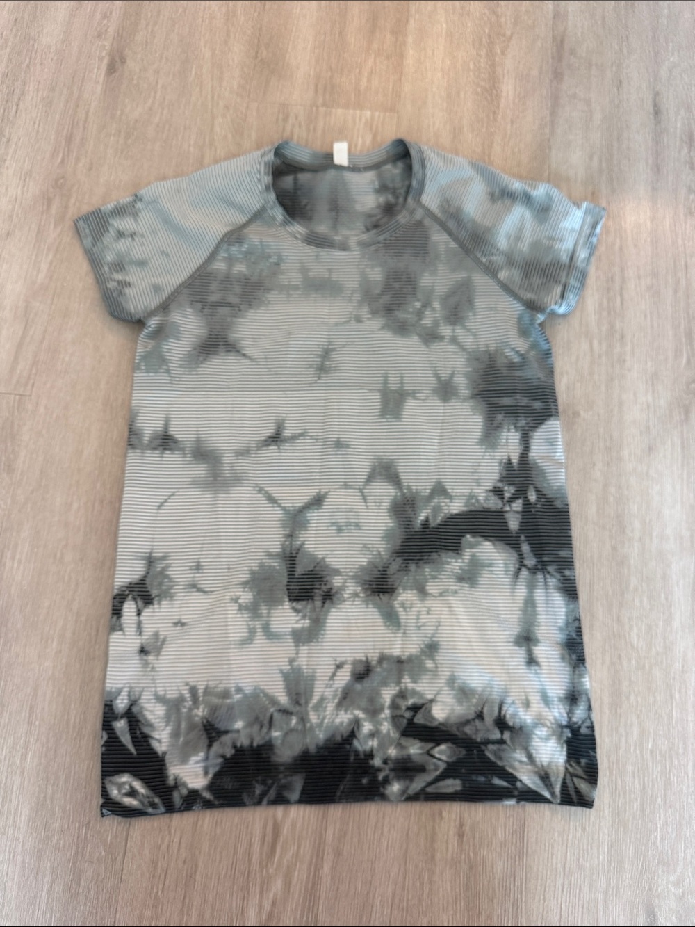 Lululemon Swiftly Tech Grey Wash Shirt 10